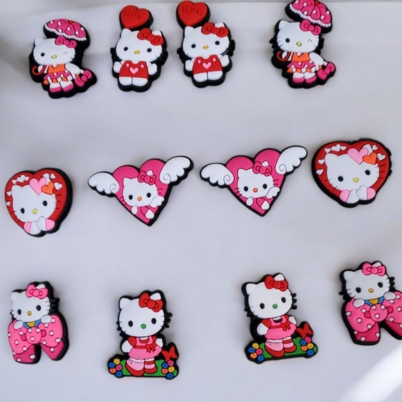 Hello Kitty Croc Charms - Picture 1 of 2